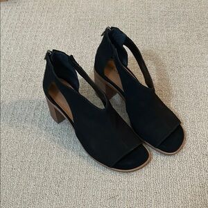 Lucky Brand Black Sandals with Chunky Heel